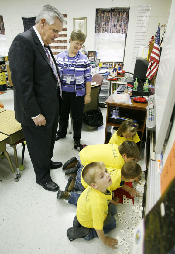Commissioner of Education Terry Holliday speaks with kindergarten teacher Bridget Murphy at Ezel Elementary School (Morgan County) Oct. 25, 2010. Photo by Amy Wallot