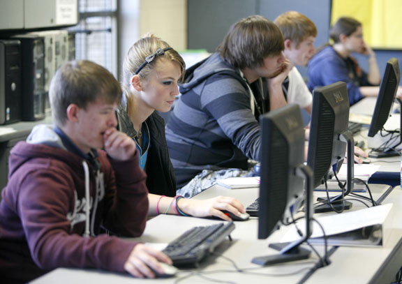 Students in Gina Martin's class research careers as part of their ILPs at Knox Central High School (Knox County) Oct. 29, 2010. Photo by Amy Wallot