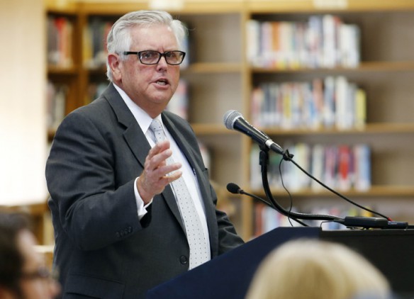 Commissioner of Education Terry Holliday announces the Kentucky Core Academic Standards Challenge in August 2014 during a press conference at Woodford County High School. Photo by Amy Wallot, Aug. 25, 2014