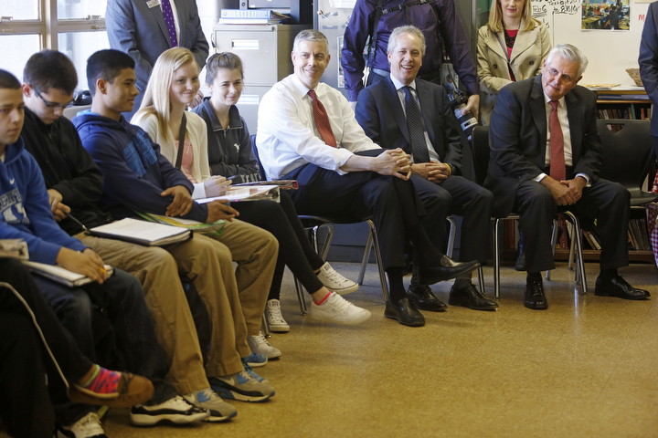U.S. Secretary of Education Arne Duncan, Louisville Mayor Grag Fischer and Commissioner Terry Holliday sit in on Brent Peter's Food Lit class at Fern Creek High School (Jefferson County). Photo by Amy Wallot, April 23, 2015