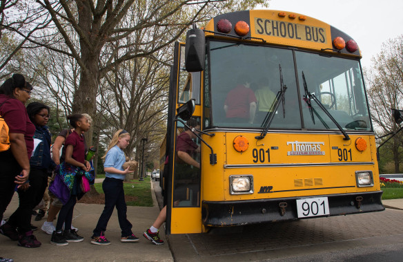 Students from Johsontown Road Elementary School load on a bus to go to the Old Capitol in Frankfort during a field trip. Photo by Bobby Ellis, April 19, 2016