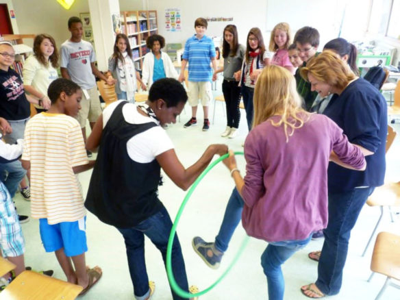 Michele Randolph, a French and Spanish teacher at Meyzeek Middle School (Jefferson County), took her students to France in 2013 to visit students at Collège Louis Pasteur in Montbard, France. Since 2004, Randolph has been partnered with Christine Sobota, a teacher at the French school.