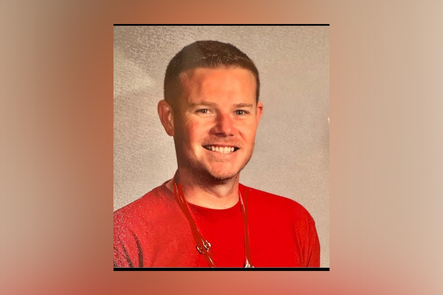 Headshot of Chris Thompson